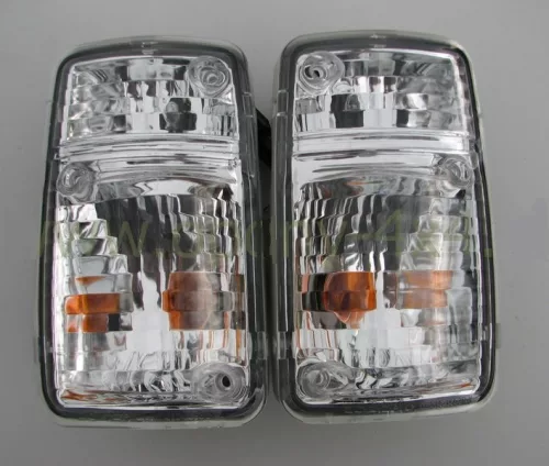 Front crystal-white index and position lamp pair for Nissan Patrol GR Y60 1987-1995