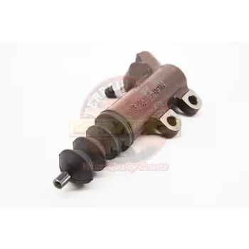   Terrain Tamer clutch slave cylinder Toyota Landcruiser FZJ105