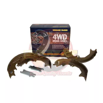   Terrain Tamer Kézifék pofa készlet és módosított rugó tartó Toyota FJ Cruiser 2010-> Landcruiser FJ 80 FZJ 70 75 78 79 HDJ HZJ 78 79 80 HZJ 70 73 75 KZJ 73 LJ 70 73 VDJ 76 78 79 GDJ TRJ 150 GRJ KDJ 120 150 KZJ RZJ 120 90 95 VZJ 90 95 1990->