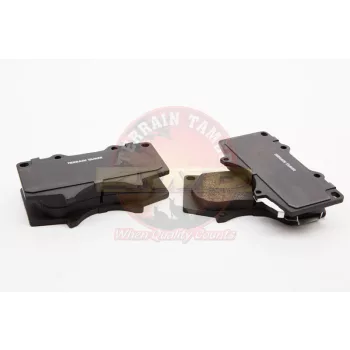   Terrain Tamer Fékbetét készlet első VSC-vel szerelt modellekhez 318 mm-es átmérőjű tárcsához Mitsubishi Pajero 2006-> Toyota FJ Cruiser 2007-> Hilux GGN 125 25 GUN KUN 125 126 KUN 26 2015->