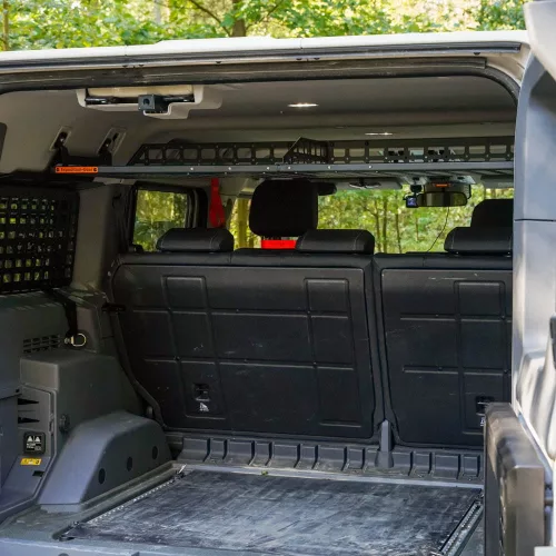 Expedition-Gear Expedition shelf Ineos Grenadier