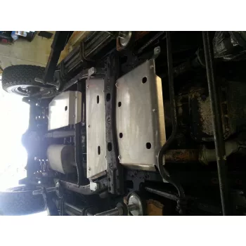   F4x4 Aluminium cover Set 3 pieces  protects Nissan Patrol Y61 (for original bumper, manual gearbox)