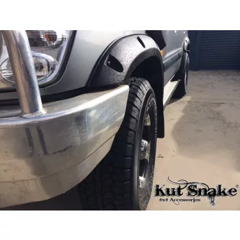   Kut Snake wheel arch flare 50 mm Nissan Patrol Y61 1997-2004  Front set