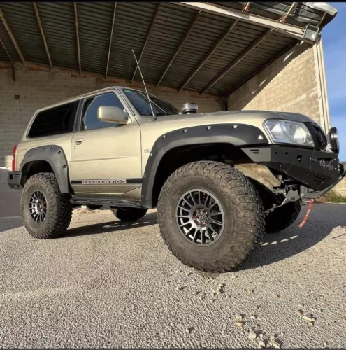Kut Snake plastic fender flares 3doors Nissan Patrol Y61 GU4 2005->