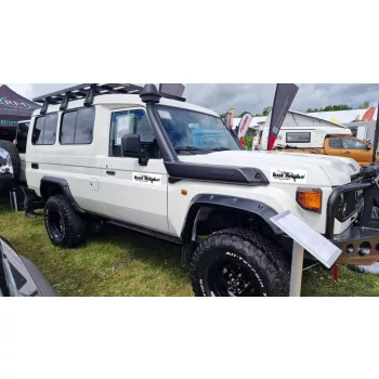   Kut Snake plastic fender flares Toyota Hilux Land Cruiser serie 78 2024+ 50mm wide