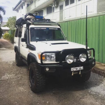   Kut Snake plastic fender flares Toyota Land Cruiser 71 & 78 with dual fuel tank
