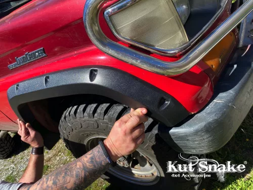 Kut Snake plastic wheel arch flare Toyota Land Cruiser LJ70, KZJ70 (5 doors)1990-
